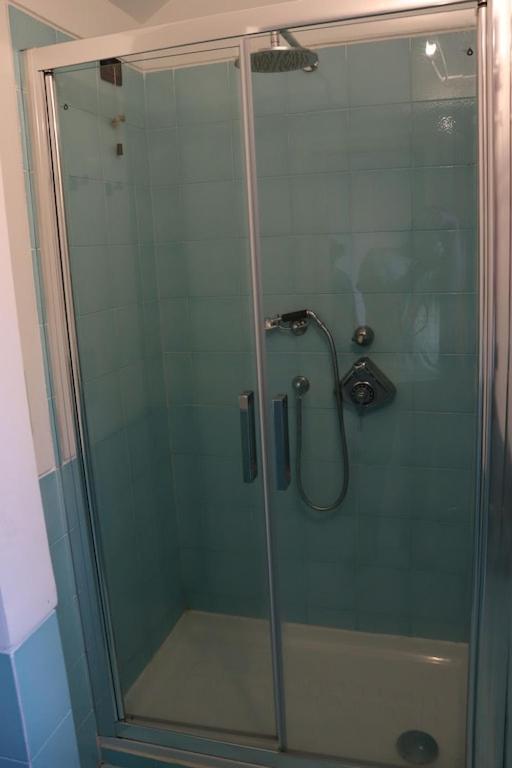 Appartement Dans Un Terrain De Golf, 5 Min De La Mer En Voiture, Parking Gratuit 코골레토 외부 사진